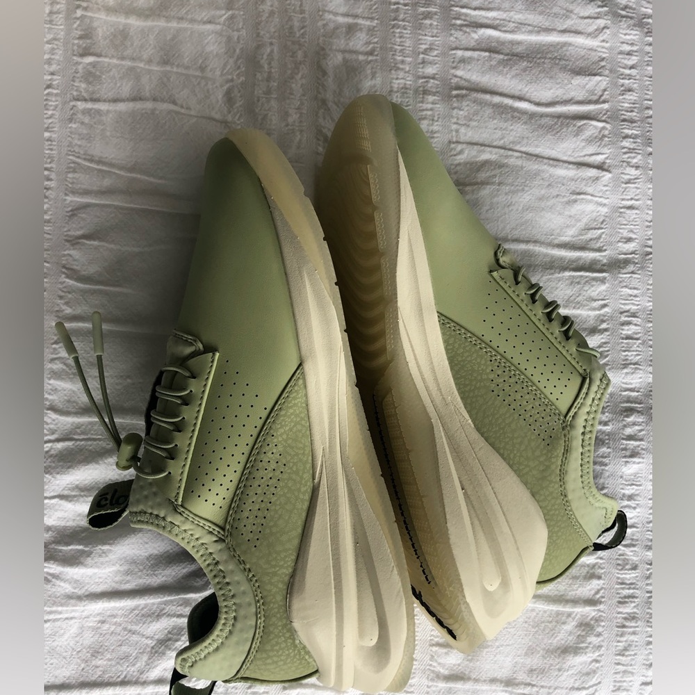 Cloves NWT sneakers